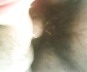 सुनहरे बालों वाली शौकिया किशोरों हस्तमैथुन और वेब कैमरा पर उसके नए dildo के साथ खेल रहा फुल एचडी सेक्सी फिल्में है